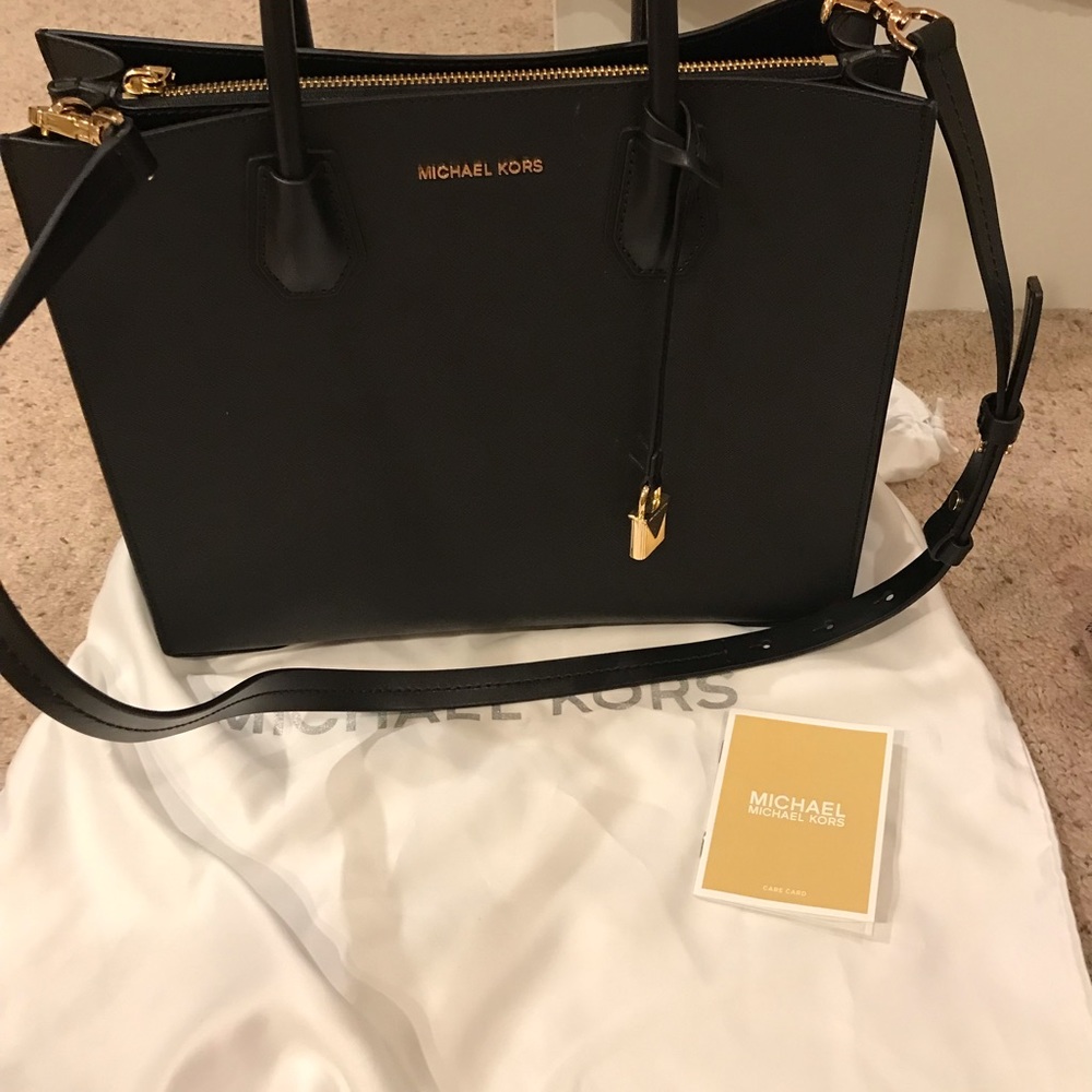 Large Michael Kors black bag two sides